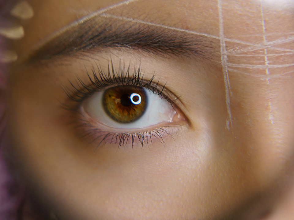 Esculpido cejas